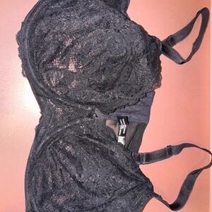 Chic Black Lace Underwire Bra